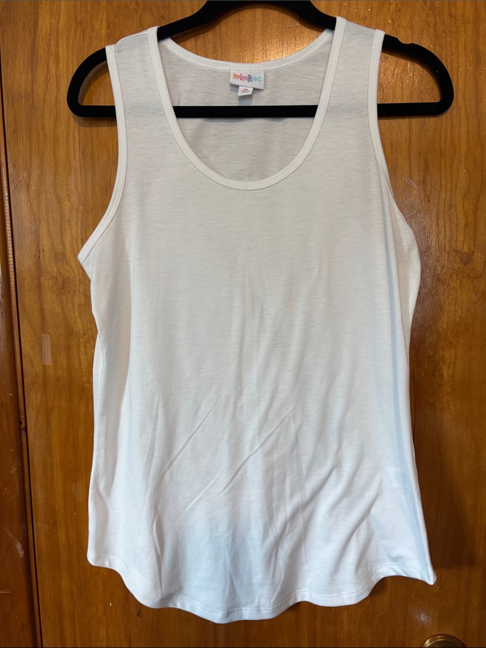 NWOT LuLaRoe Classic White Scoop Neck Tank - Size M - Never Worn